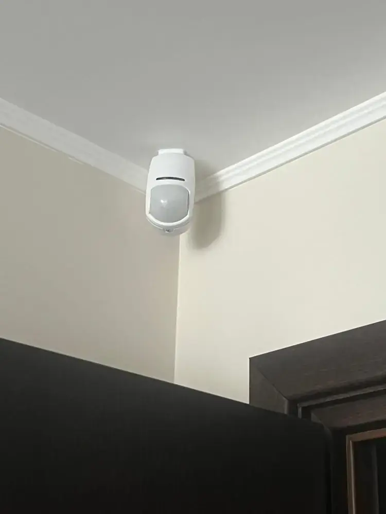 Execuţie montaj sistem antiefracţie (alarmă) Hikvision WIRELESS – Targoviste, Dambovita