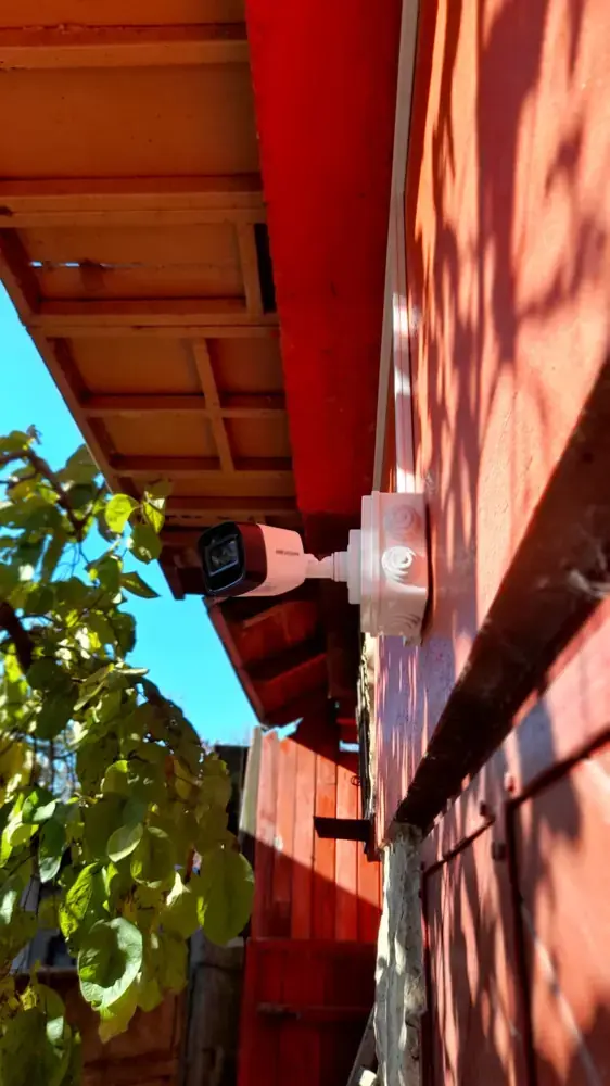 Execuție montaj sistem supraveghere video HIKVISION – Breaza, Prahova