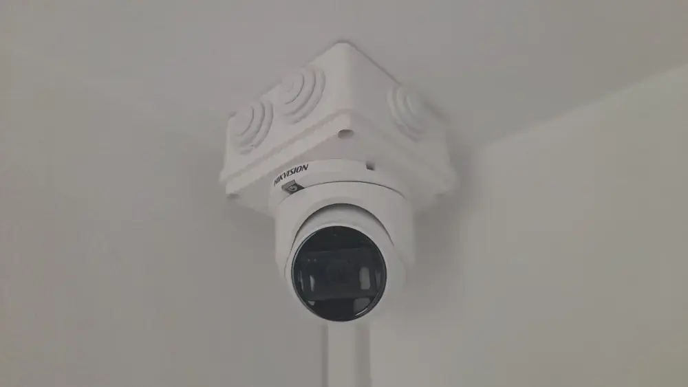 Execuție montaj sistem supraveghere video HIKVISION – Bucuresti